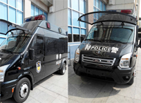威泰科全自動(dòng)顯示器成功安裝在特警隊(duì)車上